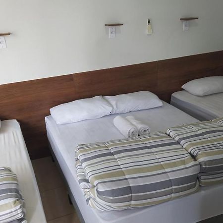 Pousada Quarto Familiar Com Ar,Frigobar,Wi Fi, Garagem Aparecida  Buitenkant foto