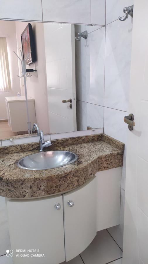 Pousada Quarto Familiar Com Ar,Frigobar,Wi Fi, Garagem Aparecida  Buitenkant foto