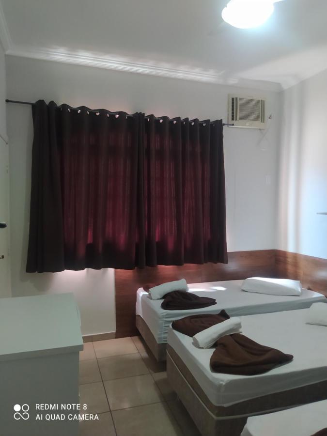 Pousada Quarto Familiar Com Ar,Frigobar,Wi Fi, Garagem Aparecida  Buitenkant foto